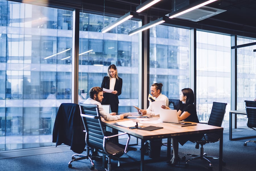business-meeting_337520269